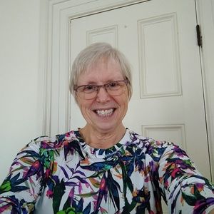 Meet your Posher, Lori